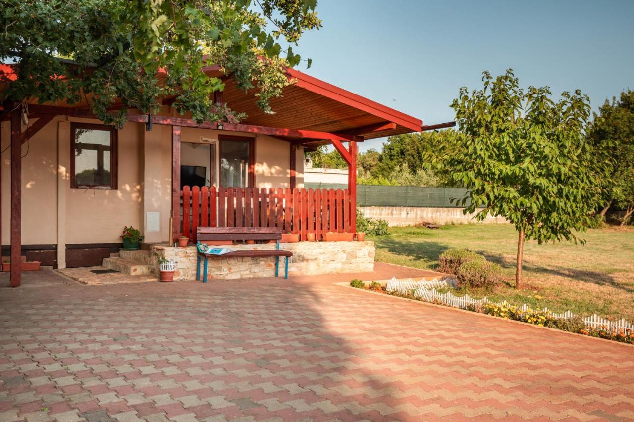 Funny House Villa Pula Luaran gambar
