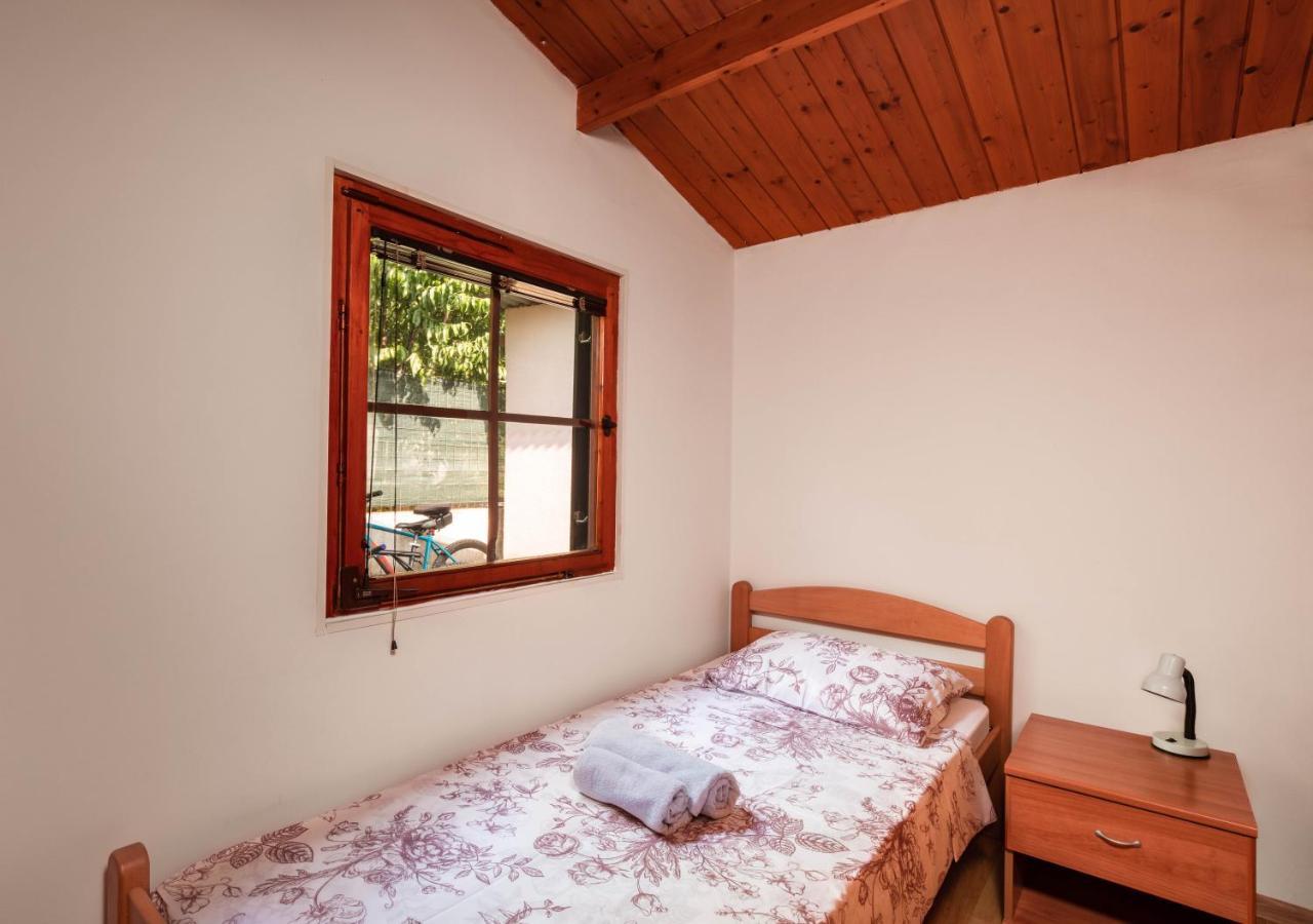 Funny House Villa Pula Luaran gambar